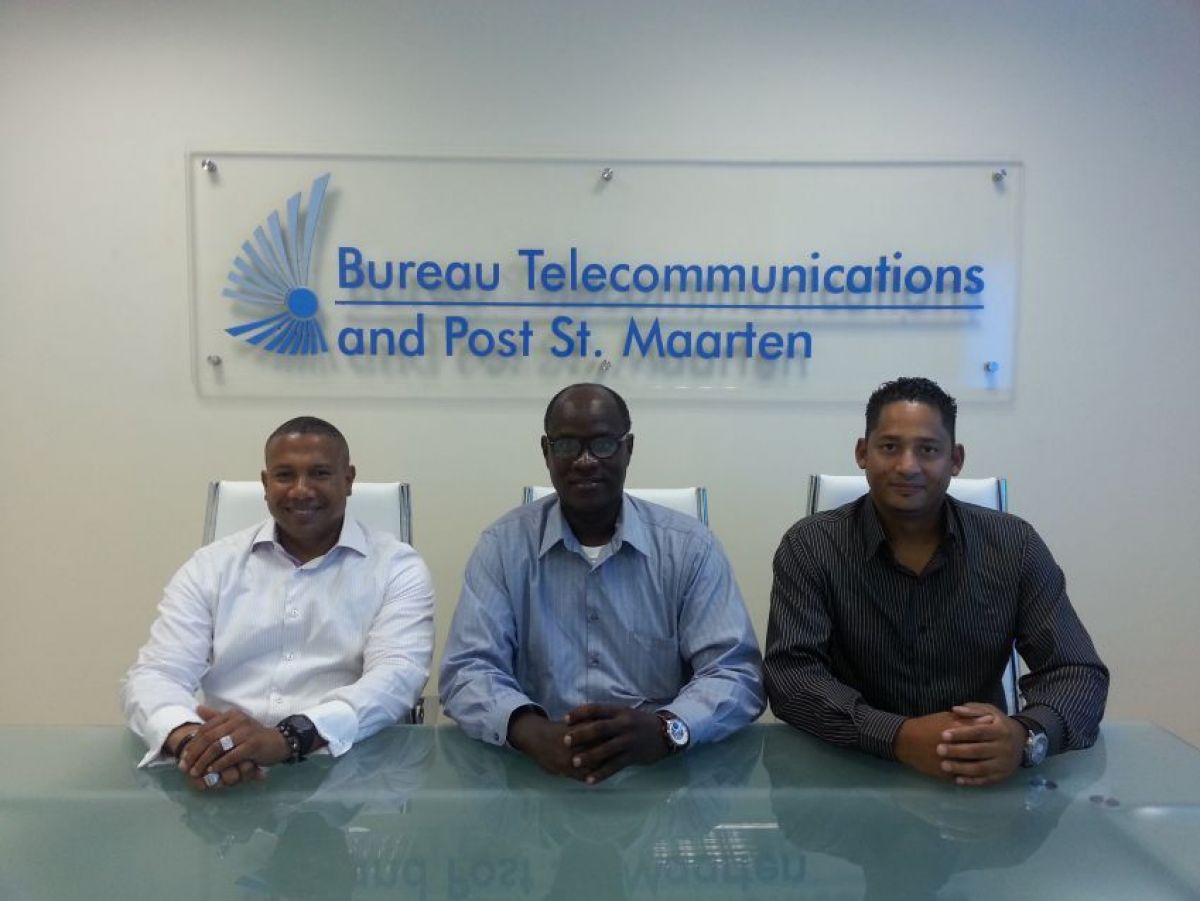 From left to right: Giovanni King, Shernon Osepa (ISOC), Ryan Wijngaarde